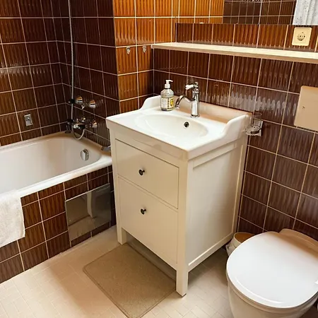 Central Apartments *